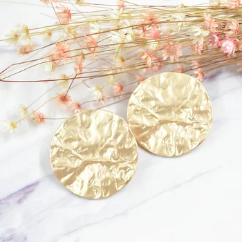 2020 aukso minimalistinio lydinio plisuotos apvalus auskarai mados tendencija nešioti metalo auskarai moterims, dovana šalys