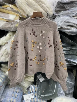 2021 m. rudens ir žiemos naujas moterų megztinis kontrasto susiuvimo zawalcowany siuvinėjimo atsitiktinis retro mados Kalėdų džemperis šalis