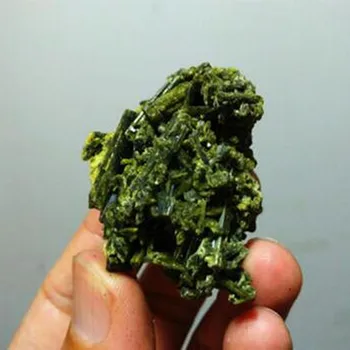 Natūrali Žalioji Turmalino Kristalų Šiurkštus Akmens Klasterio Pavyzdys Crystal Rock Akmenys, Retas Akmuo, Originalus Egzempliorius, Mineralinių