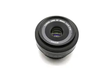 NAUDOTAS Canon EF 40mm f/2.8 STM Objektyvas su UV,nugaros ir priekio atveju