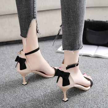 Vasarą nauju moterų sandalai korėjos versija laukinių mados aukšti kulniukai studentų laisvalaikio sandalai