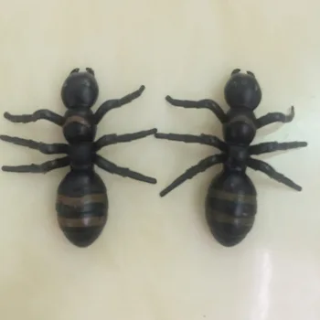 PVC Helovinas April Fool ' s Day netikrą didelės skruzdėlės 4*4cm žaidimas naujas keista, mažai žaislas gyvūnų, vabzdžių modelis dovana priedai