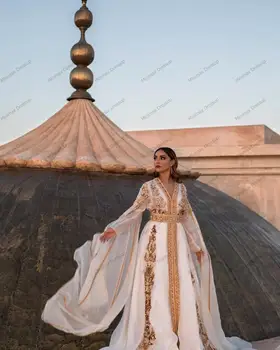 Elegantiška Baltos Spalvos Maroko Kaftan Su Aukso Appliques Ilgomis Rankovėmis Su Skara Islamo Saudo Arabų Vakare Chalatai Užsakymą
